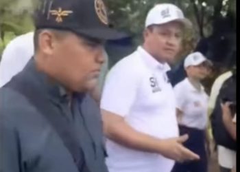 ALCALDE DE FLORENCIA FUE OBLIGADO A RETIRARSE DE LA MONTAÑITA.