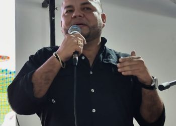 ALCALDE DE CARTAGENA DEL CHIARÁ TRBAJA EN PROYECTOS SOBRE REPOBLAMIENTO GANADERO Y DIVISIÓN DE PRADERAS.