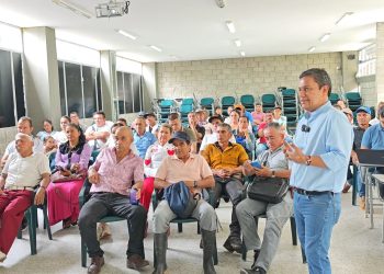 ALCALDE  DE EL DONCELLO PRESENTÓ  ANTE LA OCAD PAZ, PROYECTO PARA FORTALECER EL CULTIVO DE CACAO..