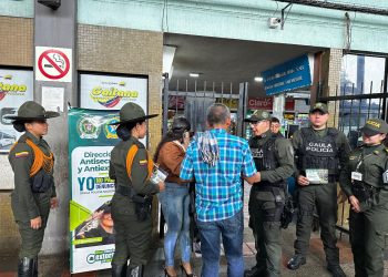 EL GAULA DE LA POLICIA PREVIENE A COMERCIANTES Y LA COMUNIDAD COBRE AMENZAS EXTORSIVAS.
