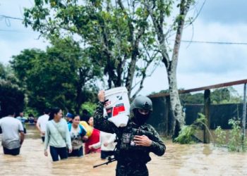 RIO CAGUAN SE DESVORDÓ E INUNDÓ MÁS DE CINCO BARRIOS Y LA ZONA INDUSTTRIAL EN SAN VICENTE DEL CAGUÁ.
