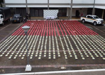 LA POLICÍA INCAUTÓ 1.500 KILOS DE MARIHUANA EN LA VÍA SUAZA A FLORENCIA.