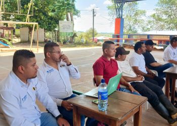 GOBERNADOR Y ALCALDES DE LA MONTAÑITA Y MILÁN SE COMPROMETIERON A ARREGLAR LA VÍA A SAN ANTONIO DE GETUCHÁ.