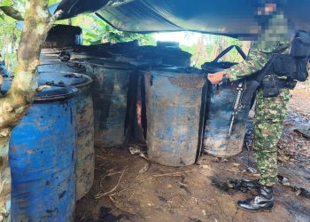 EL GAULA MILITAR PUTUMAYO INCAUTÓ MÁS DE 1100 GALONES DE COMBUSTIBLE DE CONTRABANDO