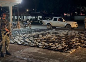 POLICÍA INCAUTÓ MÁS DE UNA TONELADA DE MARIHUANA EN LA VÍA SUAZA – FLORENCIA.