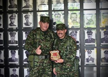 EN EL FUERTE MILITAR LARANDIA, LA DÉCIMA SEGUNDA BRIGADA REALIZÓ LA TRANSMISIÓN DE MANDO DEL GRUPO DE CABALLERÍA MEDIANO N.° 12.