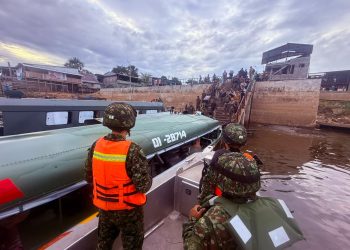 EL EJÉRCITO DESTRUYÓ 22 LABORATORIOS PARA EL PROCESAMIENTO DE PASTA DE COCA EN ZONAS LIMÍTROFES ENTRE COLOMBIA, BRASIL Y PERÚ.
